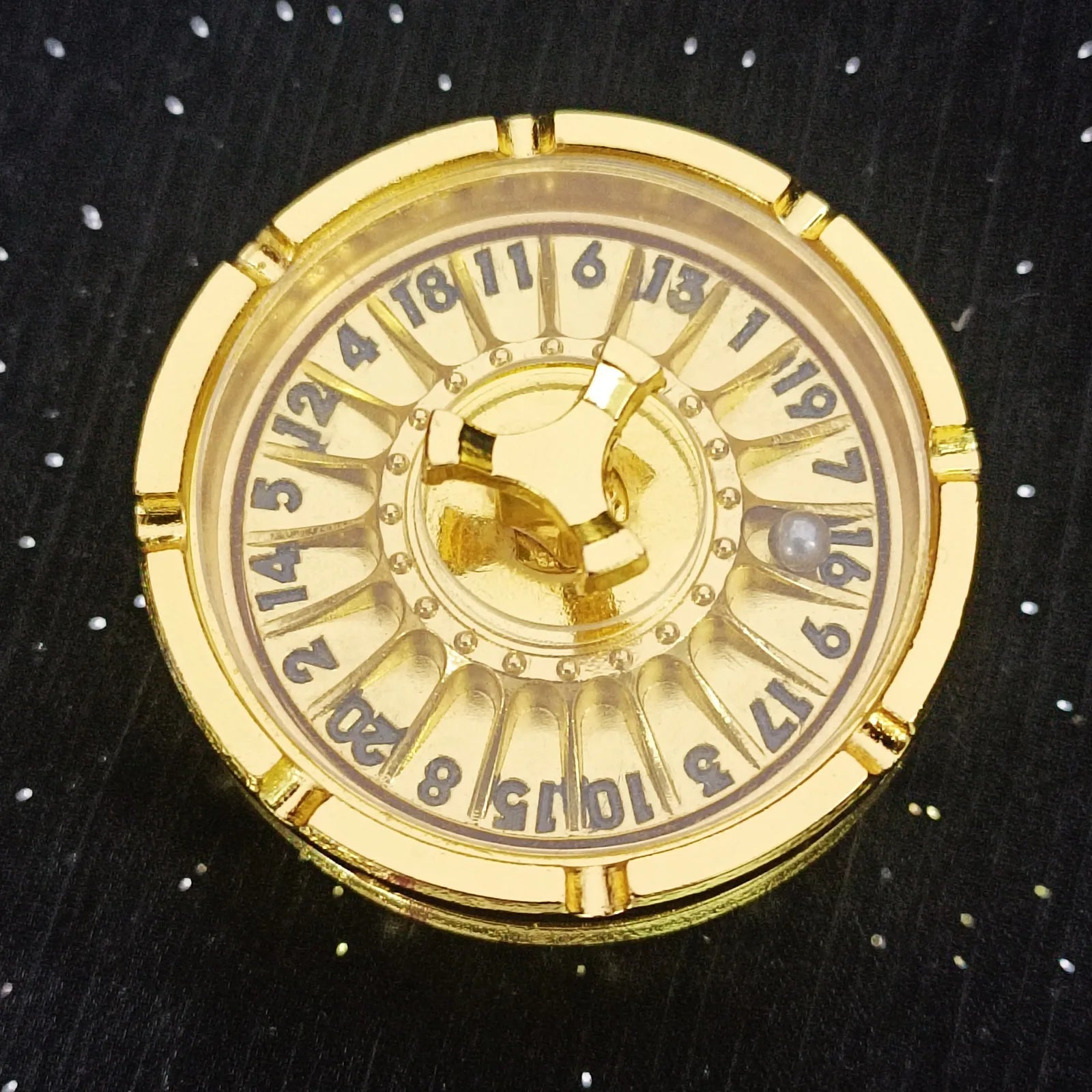 Dragons Metal And Dice Dungeons Fingertip Gyro Roulette Spinner Dice - Rotating Table Game Accessory for Gift