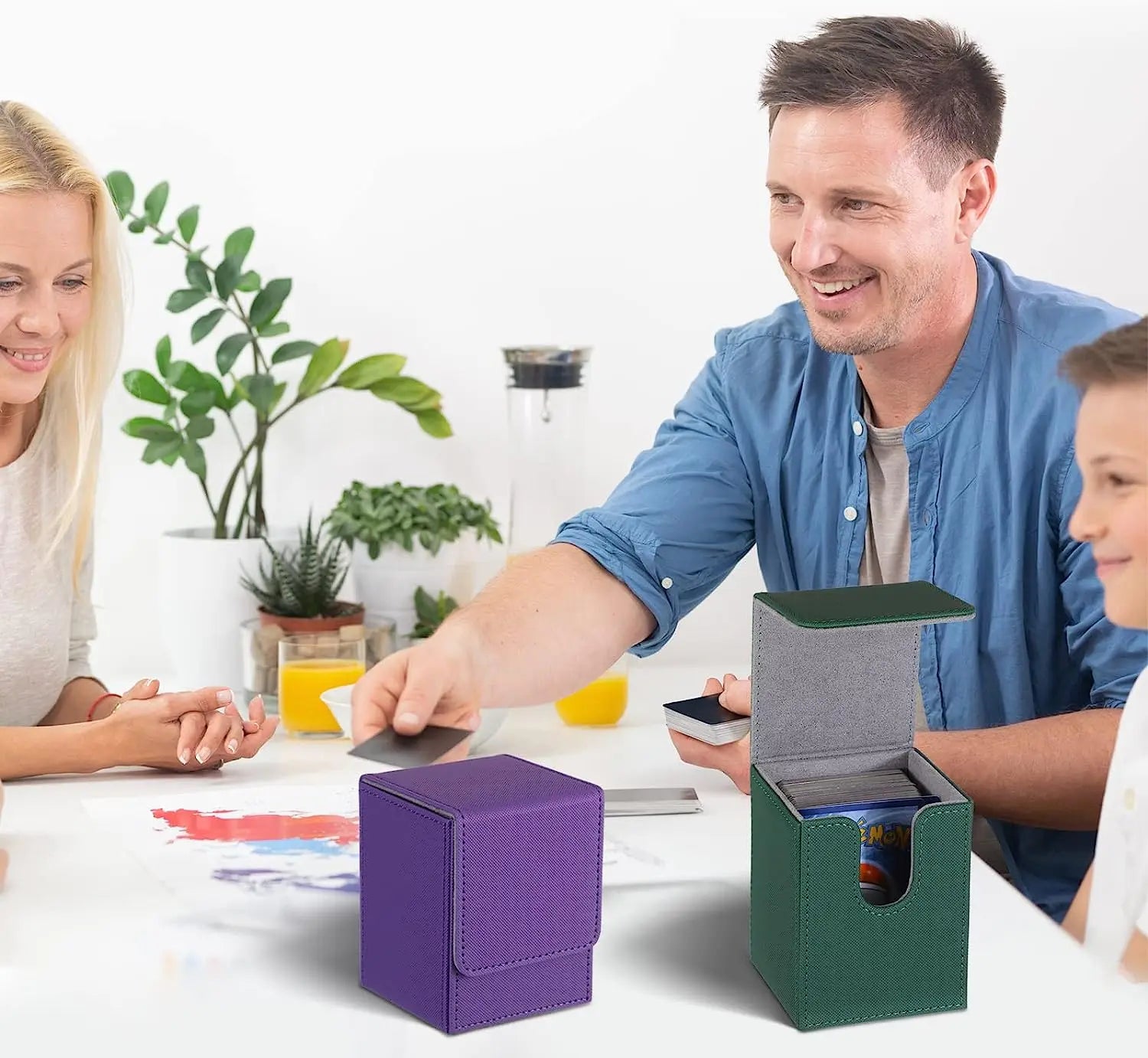 Card Deck Box is an card box used for commander display, which can accommodate over 80 single card transaction cards. It is